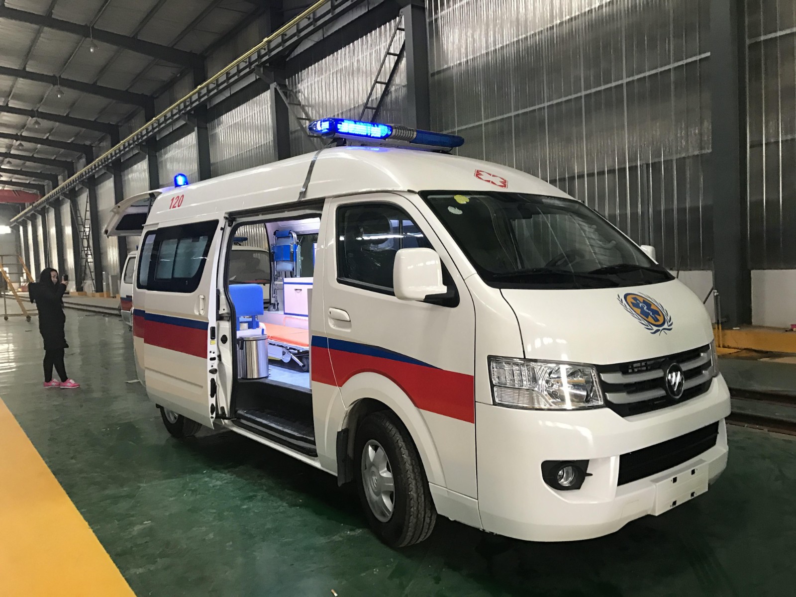 丁青县救护车转院